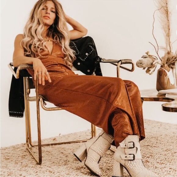 Freebird by Steven - Joey Ankle Booties in White Snake, Size 8 - Picture 4 of 11